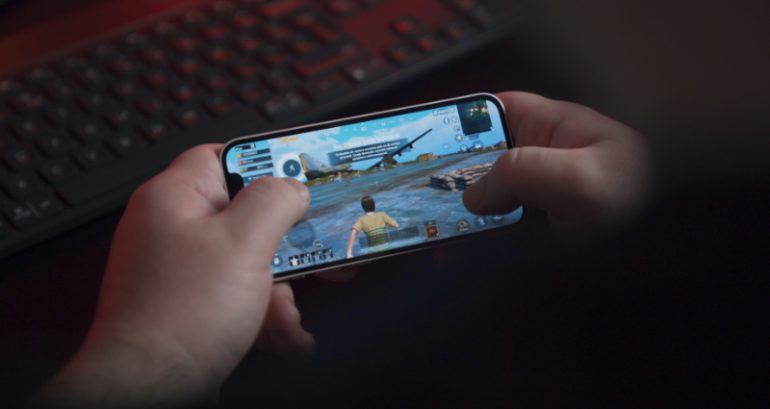 Boy in China spends dying father’s cancer treatment money on mobile games
