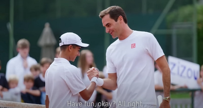 Tennis legend Roger Federer fulfills ‘pinky promise’ to young boy