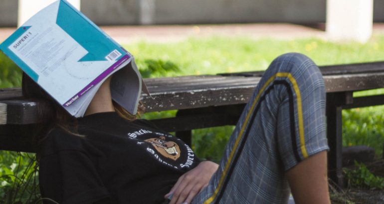 New study explains why you should spend less time thinking and more time sleeping