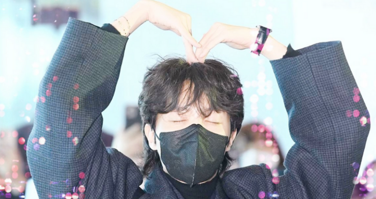 BTS’s J-Hope makes viral appearance at airport on his way to NYC for New Year’s Eve solo performance