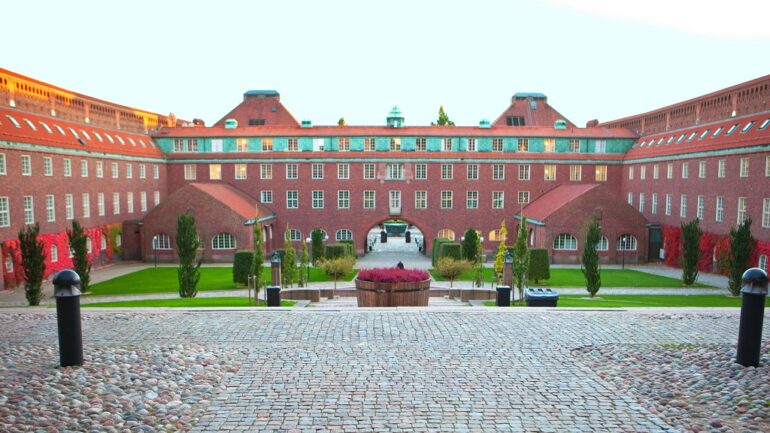 Chinese students made to sign ‘loyalty pledges’ to CCP before going to Sweden, report reveals