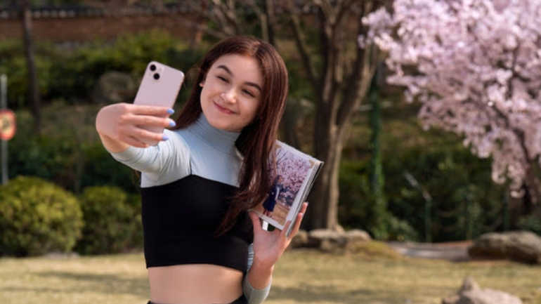 Netflix releases first look at ‘To All the Boys’ spin-off ‘XO Kitty’