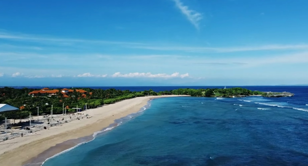 NUSA DUA BEACH