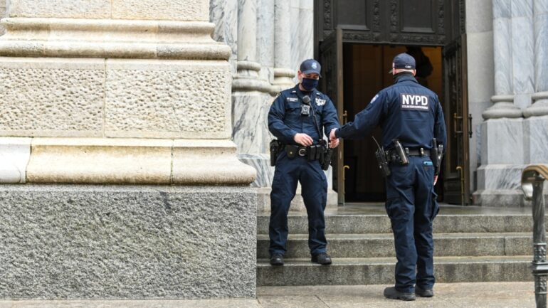 Ex-NYPD detective accused of helping robbers target Asian American business owners