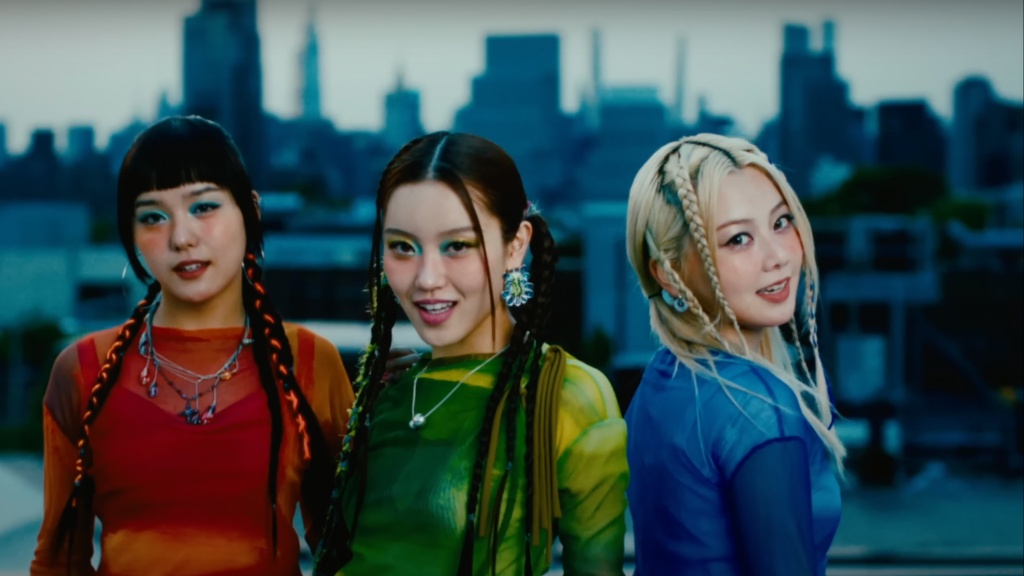 XG's Juria, Chisa and Hinata release cover of TLC's 'No Scrubs'