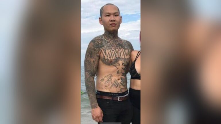US Marshals believe fugitive wanted for stabbing may be working as tattoo artist in Las Vegas