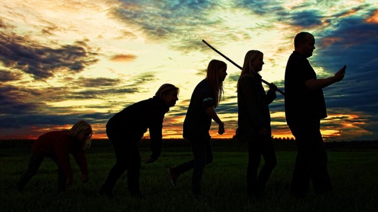 Scientists discover genes that allowed early humans to walk upright