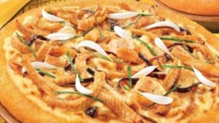 Pizza Hut in Hong Kong serves up snake pizza