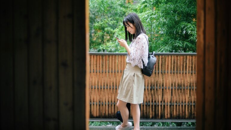 Young Chinese women are resorting to AI boyfriends for better communication