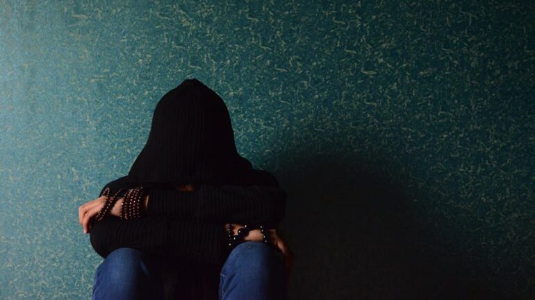 Woman diagnosed with ‘love brain’ after calling boyfriend 100 times in a day