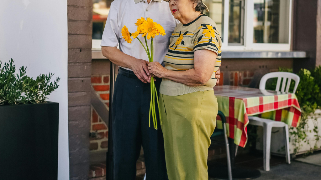 Study: ‘Old age’ now begins at 75, according to seniors