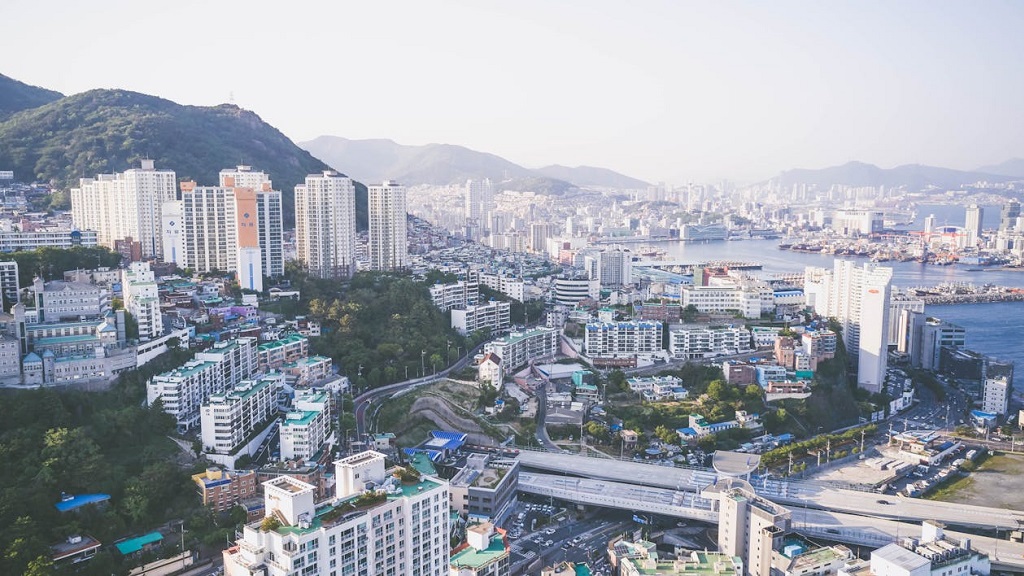 Busan government offers cash for singles to match up at blind date event
