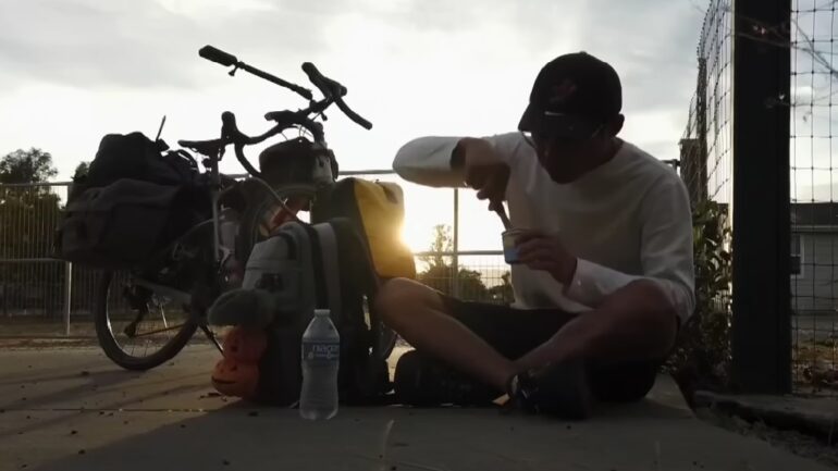 Chinese cyclist bikes across US to prove ‘goodness of human nature’