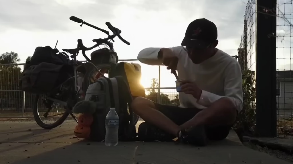 Chinese cyclist bikes across US to prove ‘goodness of human nature’