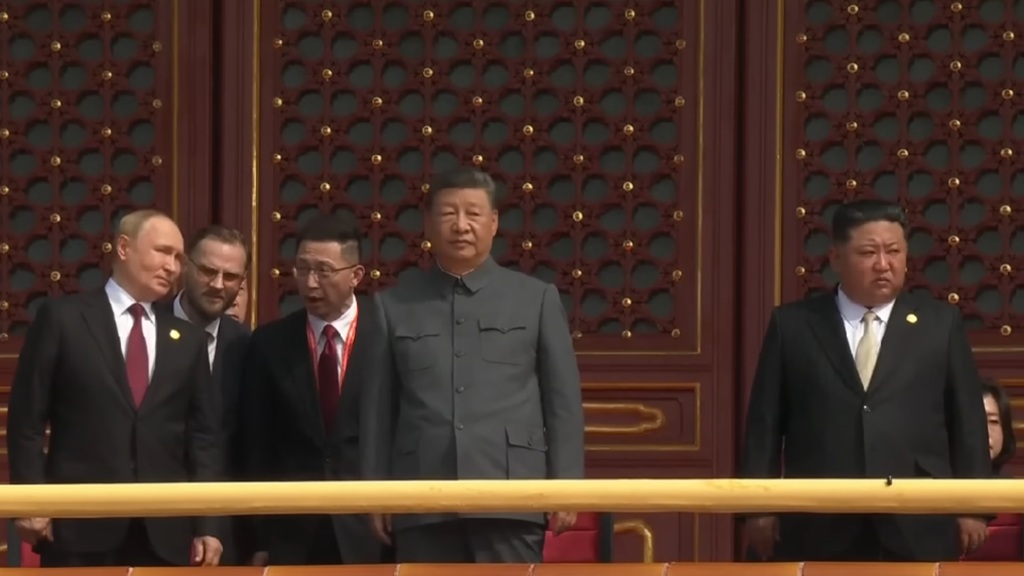 Hot mic captures Xi and Putin discussing living to age 150