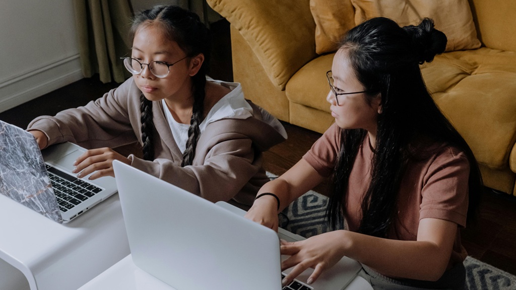French language eclipsed in Vietnam as students turn to English and Chinese