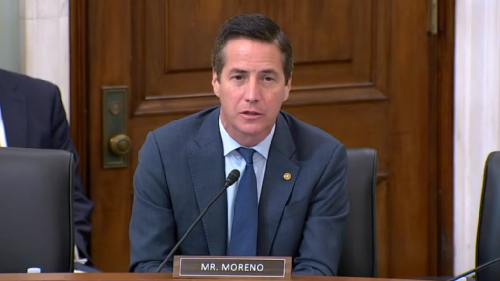 GOP senator pushes bill to end dual citizenship